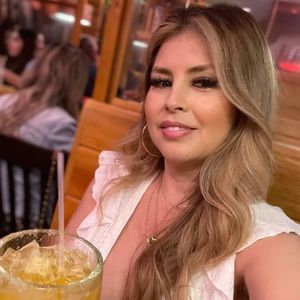 Meet your Posher, Myra